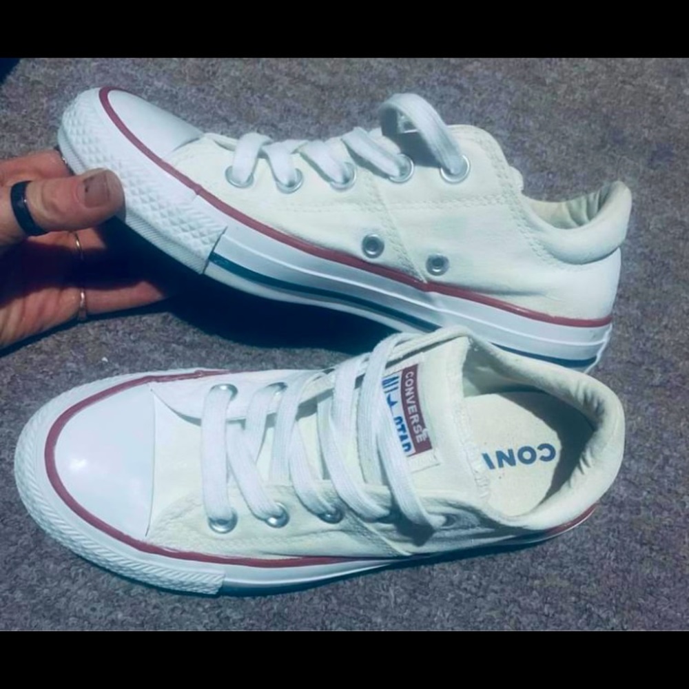 BN converse sneakers